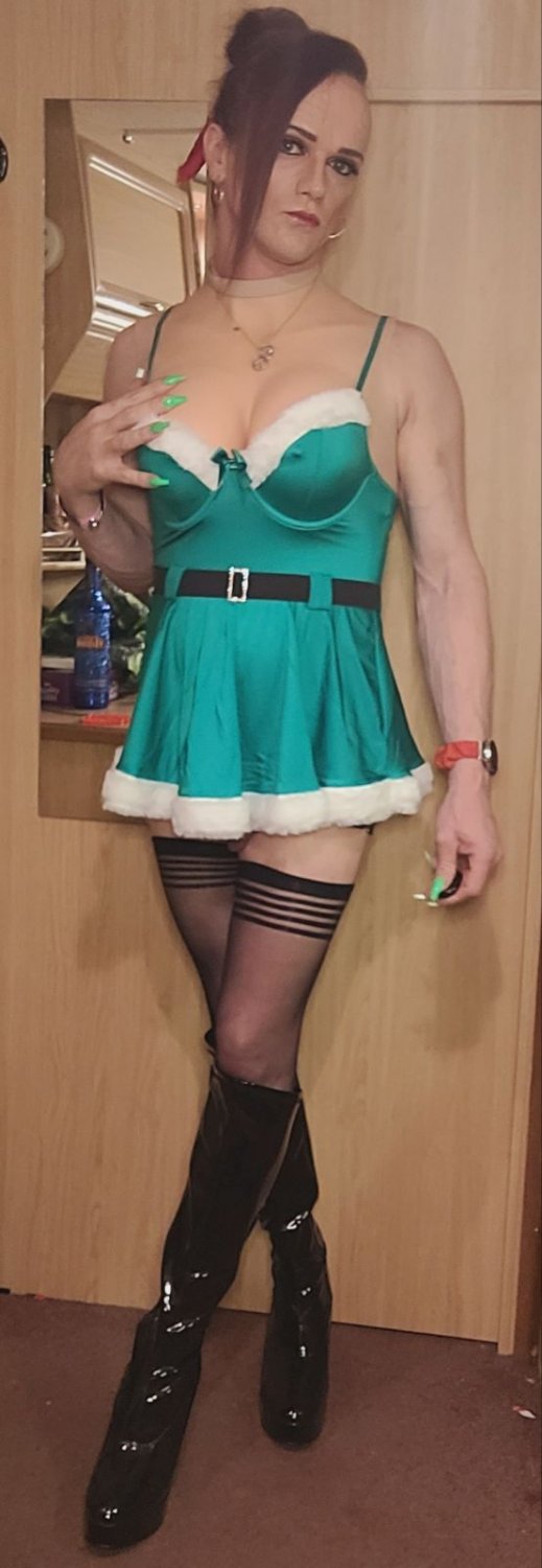 Sissy Elf Stephanie (Steph) makes the perfect Xmas present - kik: frillymaid5 - (3. Gallery) #1dd4FS8i