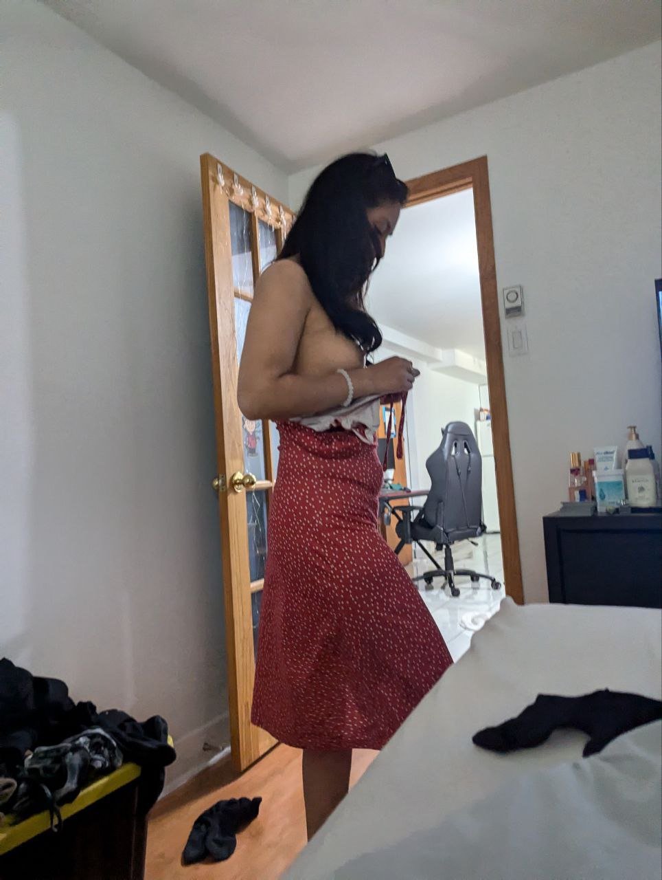 Wife #VC7H4f6g