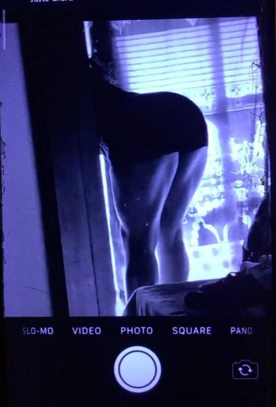 Zorra de Sofía le encanta masturbarse en llamada y tocarse las tetitas #KW902GSF